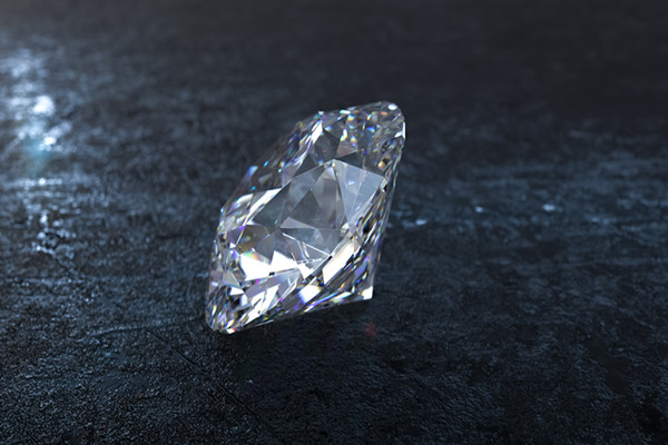 什么是培育钻石？和天然钻石的区别是什么？值得买吗？